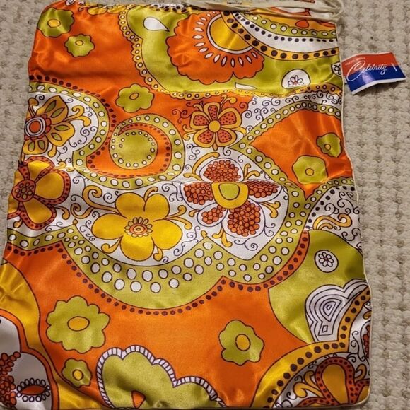 Vtg. Mint W/Tags & Original Products Included"Celebrity" Mod Toiletries Roll Bag - Picture 2 of 7